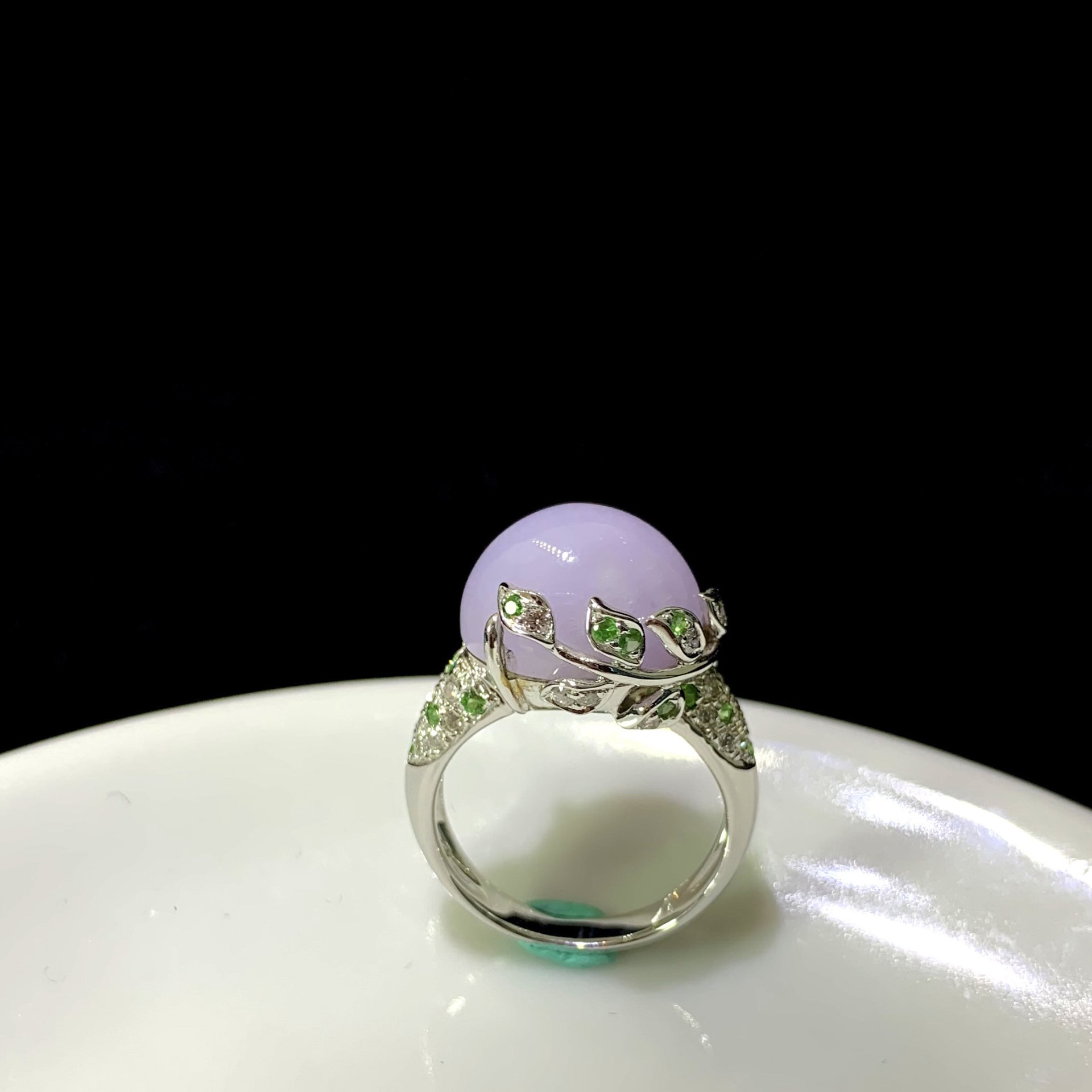 設計款紫羅蘭蛋面戒