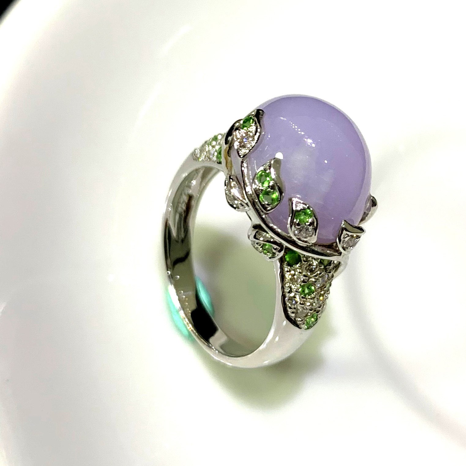 設計款紫羅蘭蛋面戒