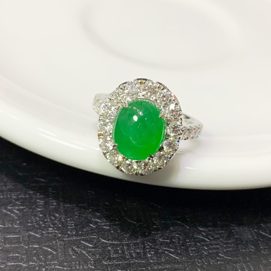 翡翠蛋面鑽戒(售出)