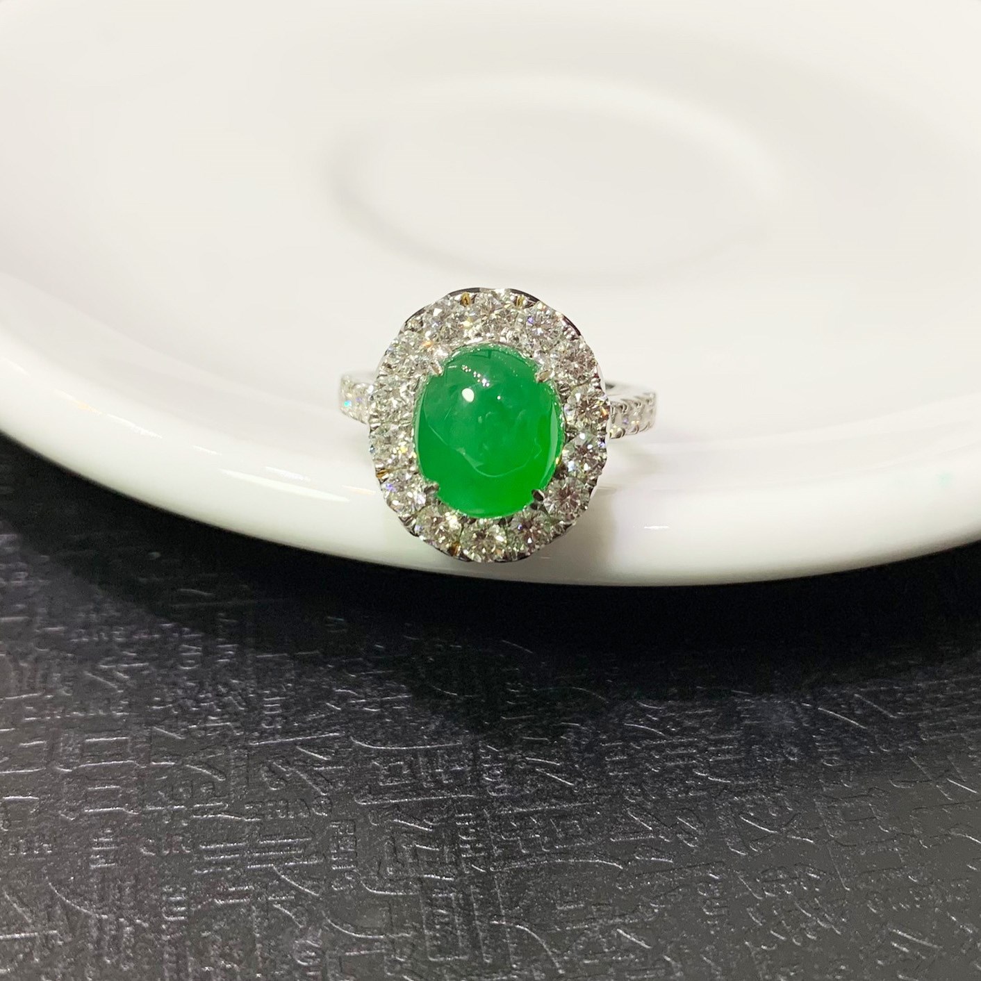 翡翠蛋面鑽戒(售出)