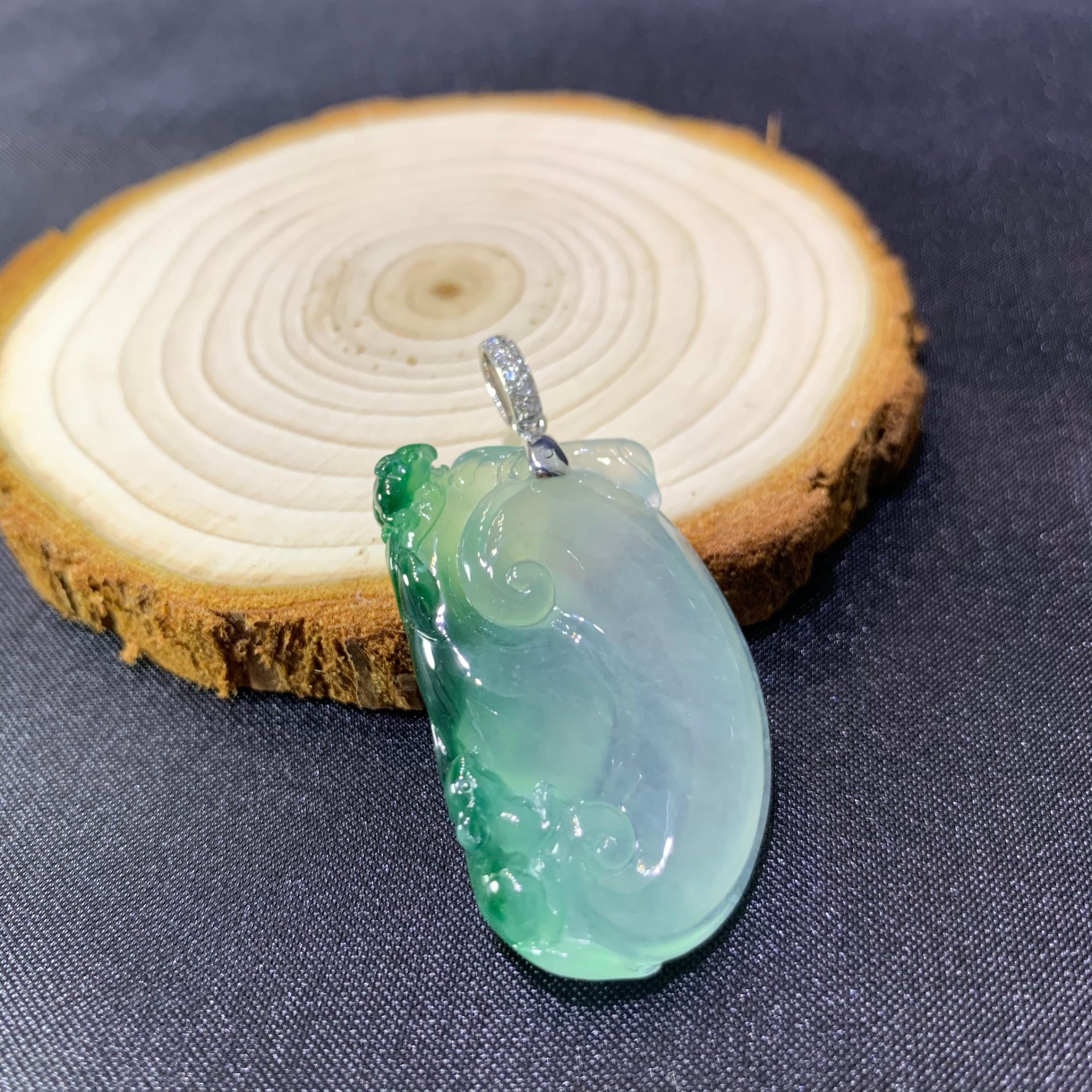 玻璃種松鼠如意玉墜(已售出)