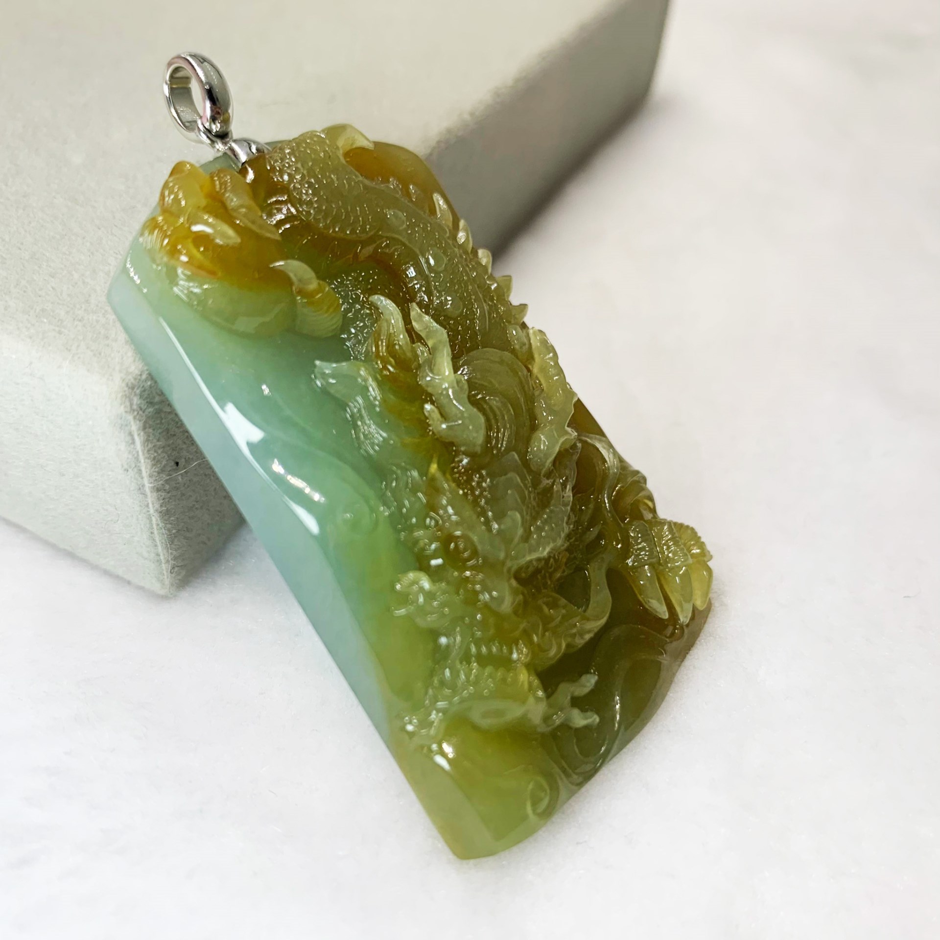 黃翡龍玉牌(已售出)