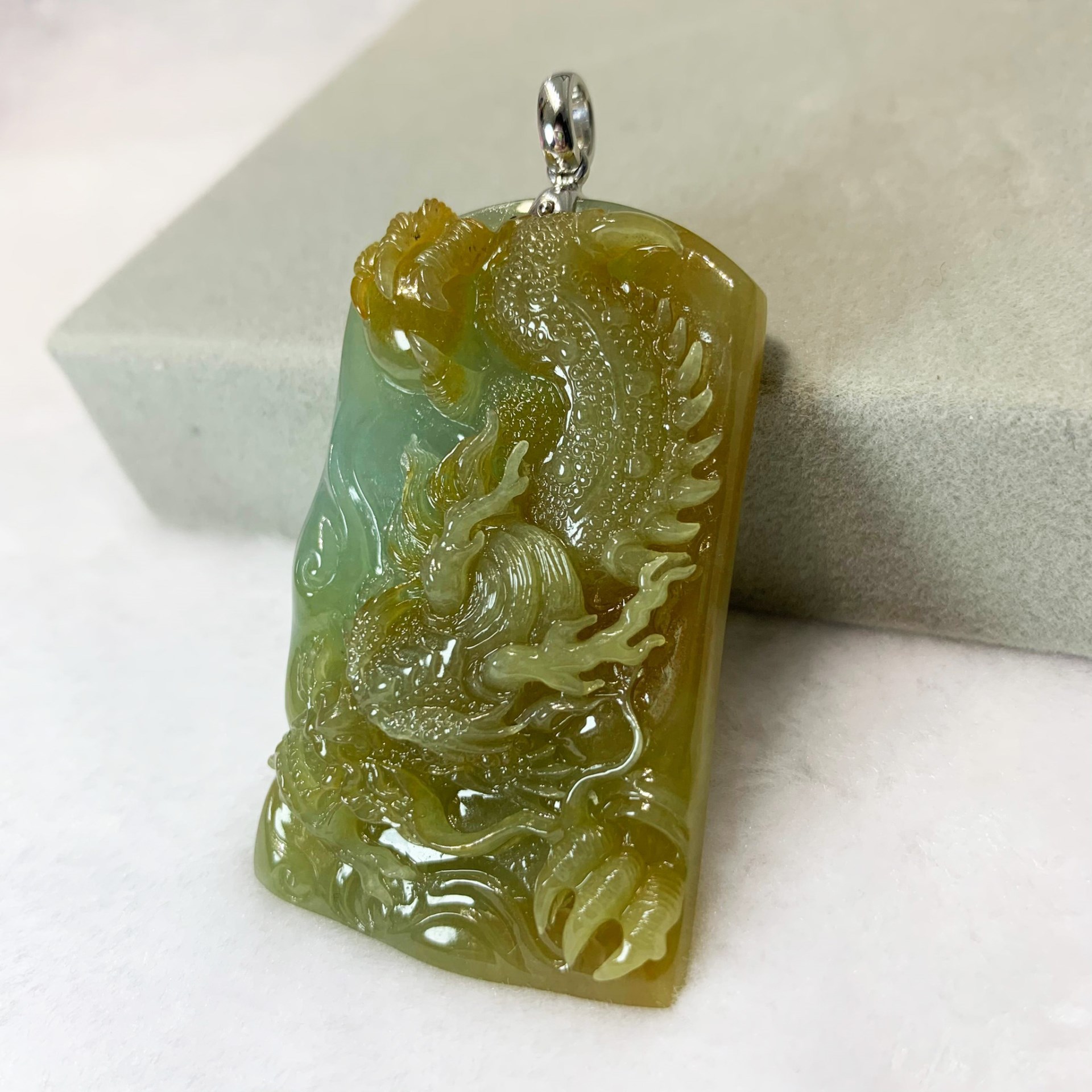 黃翡龍玉牌(已售出)