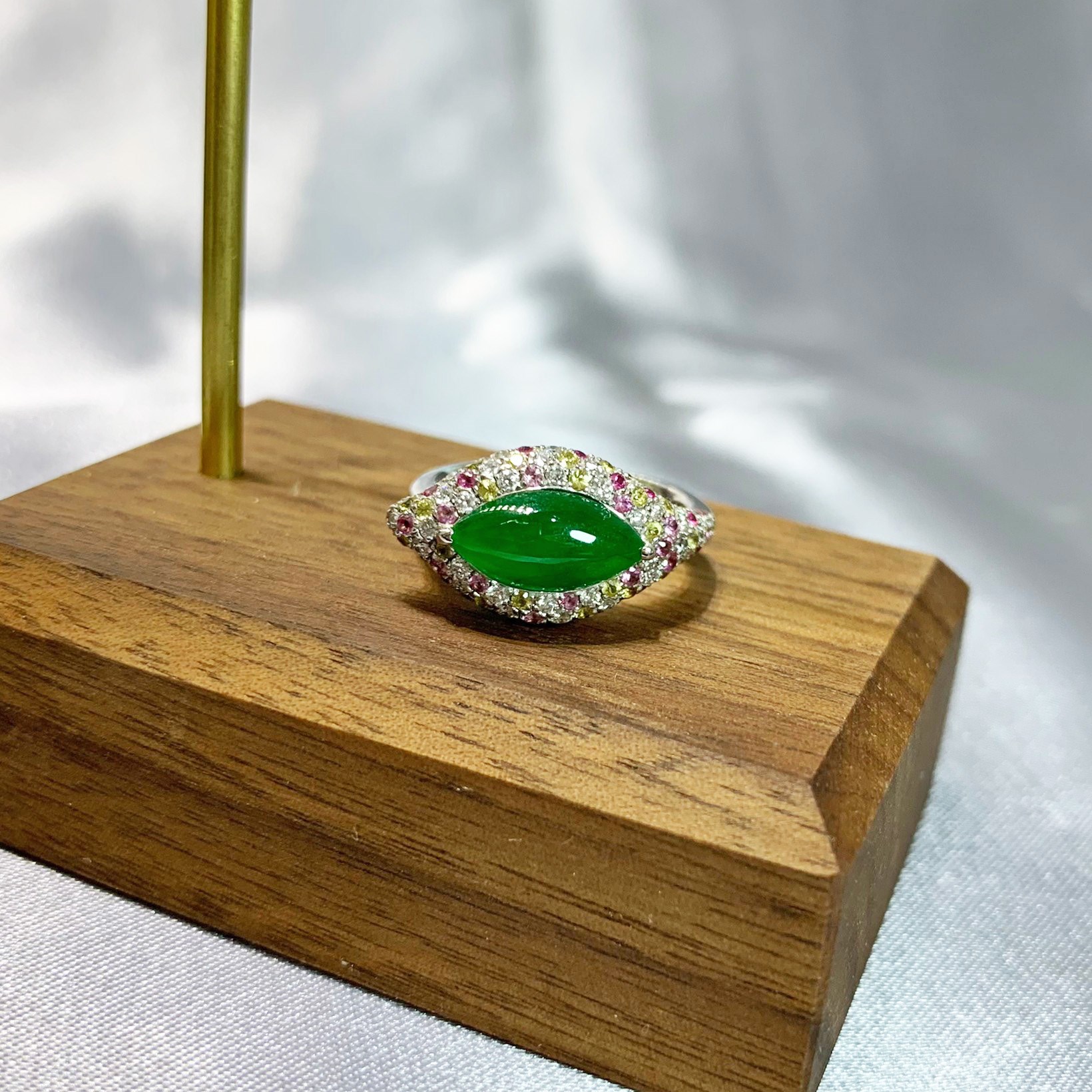 翡翠馬眼剛玉鑽戒(已售出)