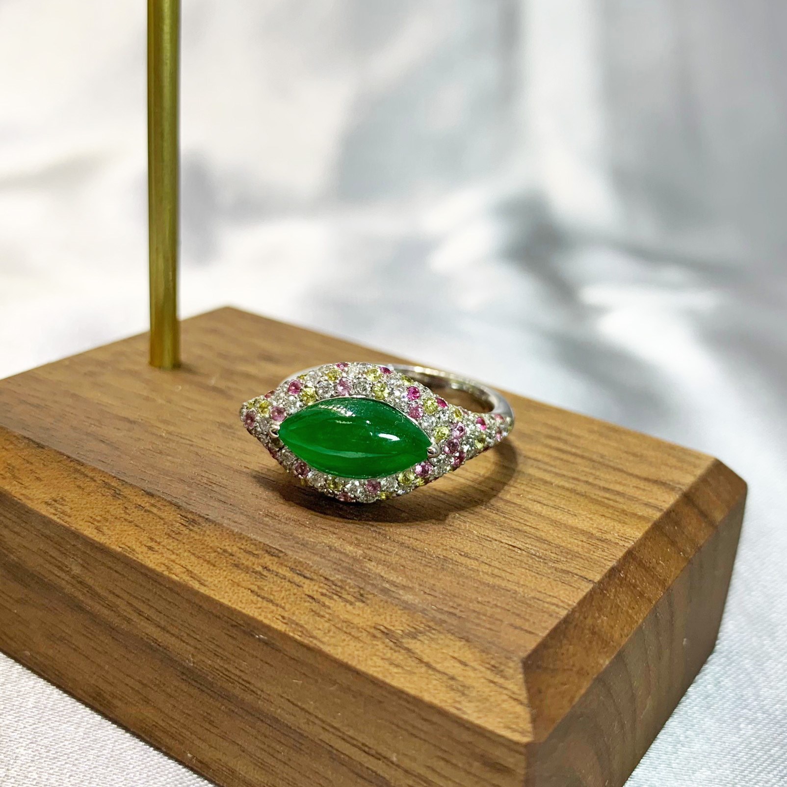 翡翠馬眼剛玉鑽戒(已售出)