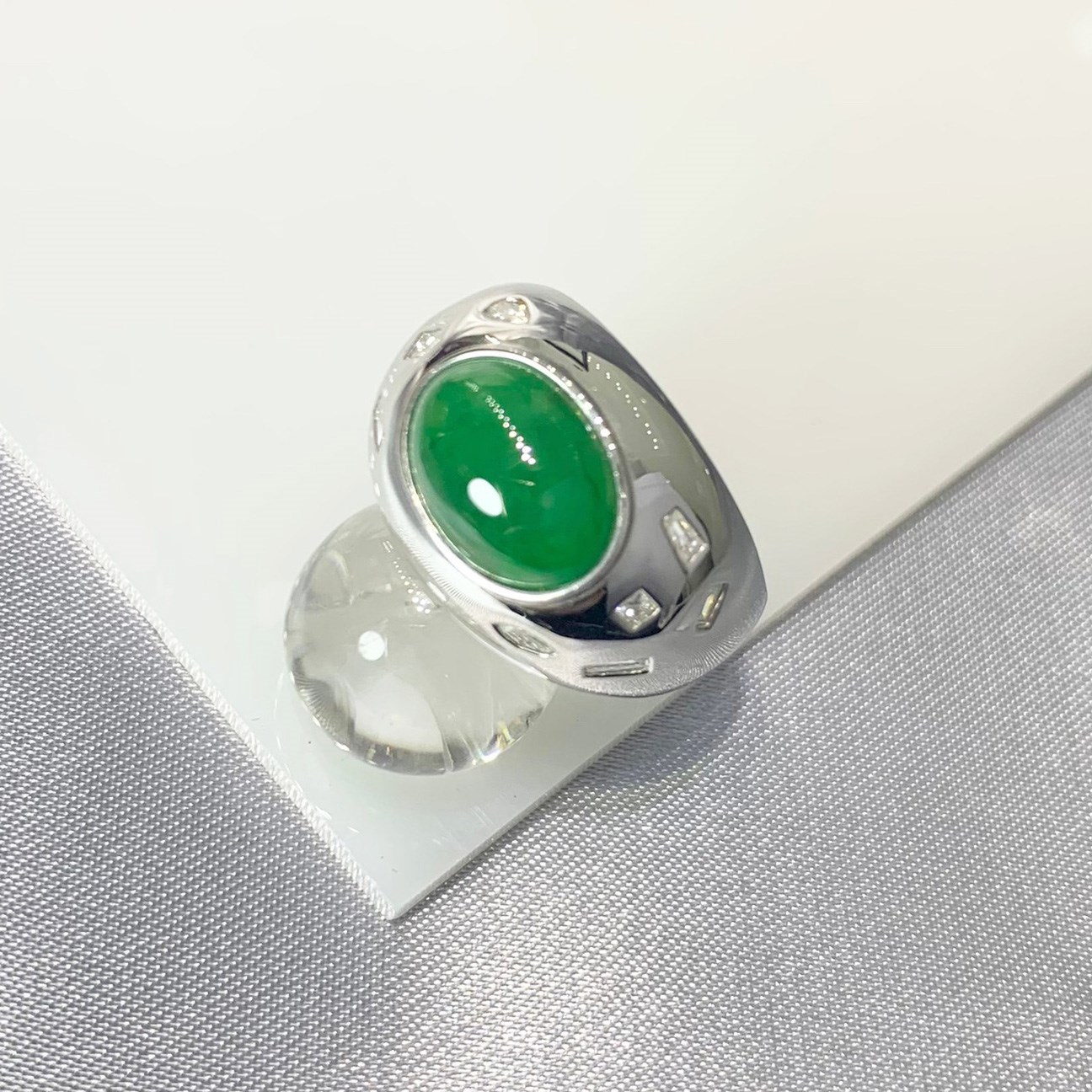 翡翠蛋面寬版戒