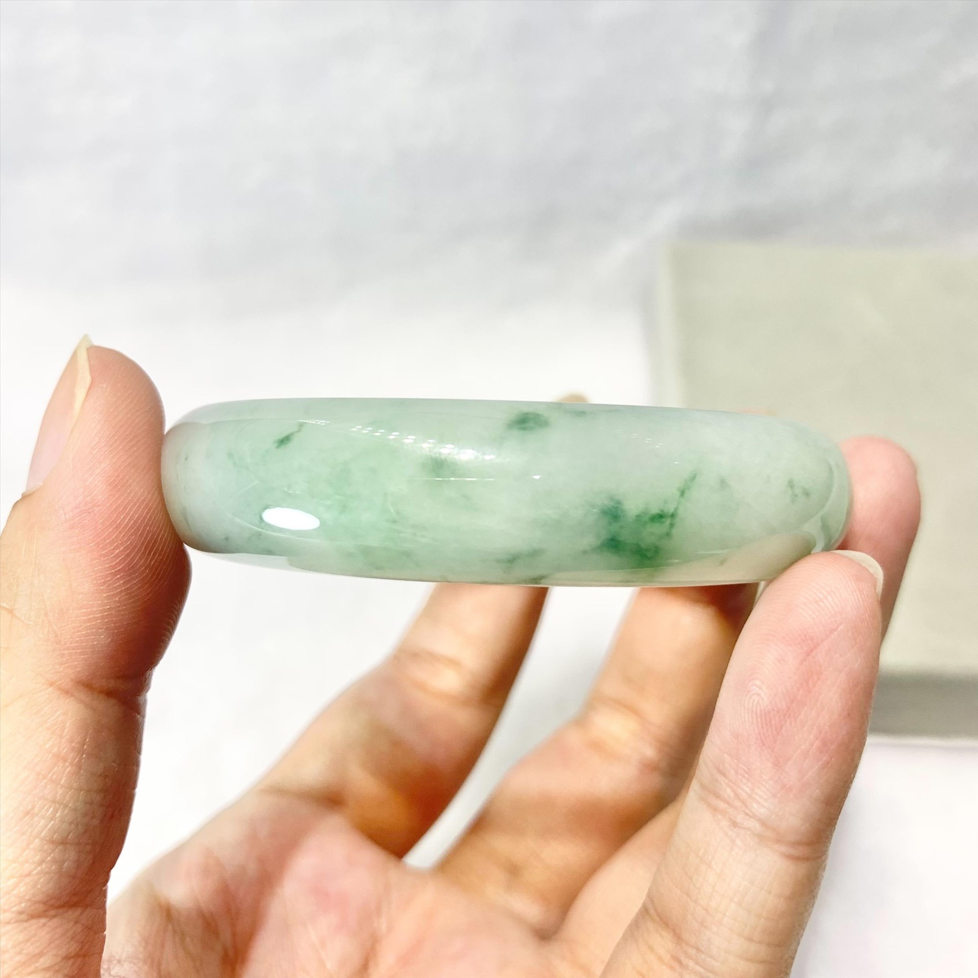 糯種飄花翡翠玉鐲 #17.5-18