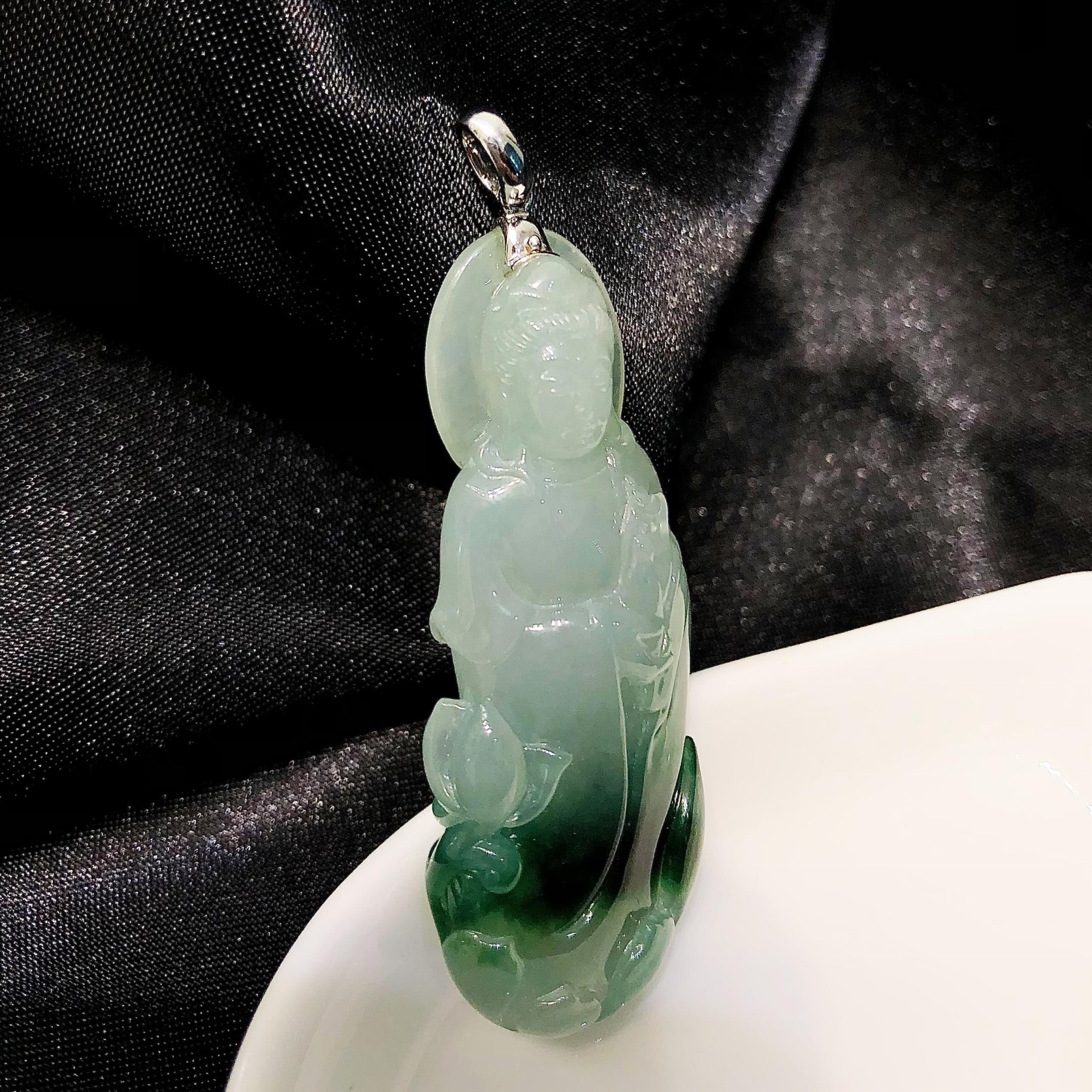 冰種翠綠觀音玉墜(已售出)