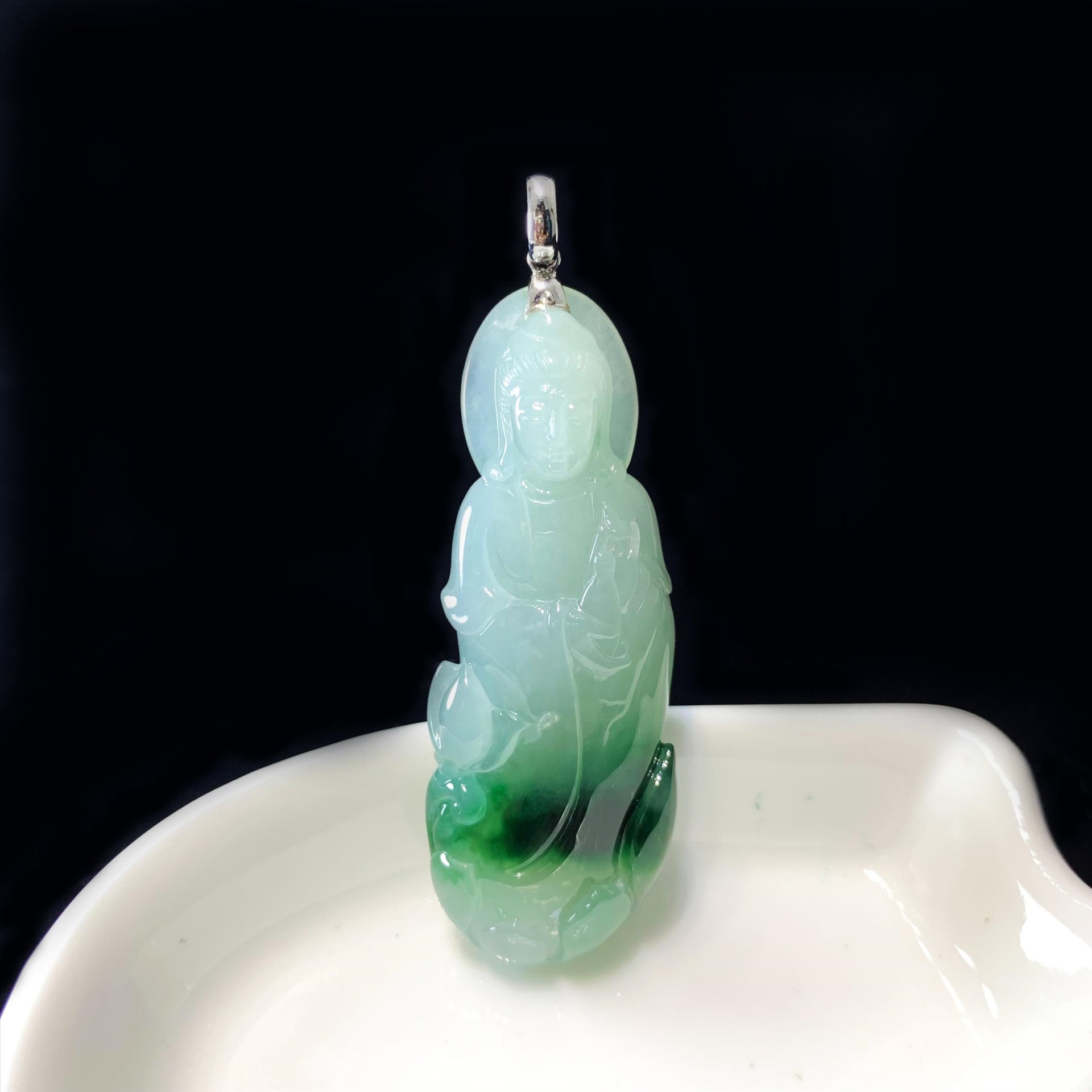 冰種翠綠觀音玉墜(已售出)