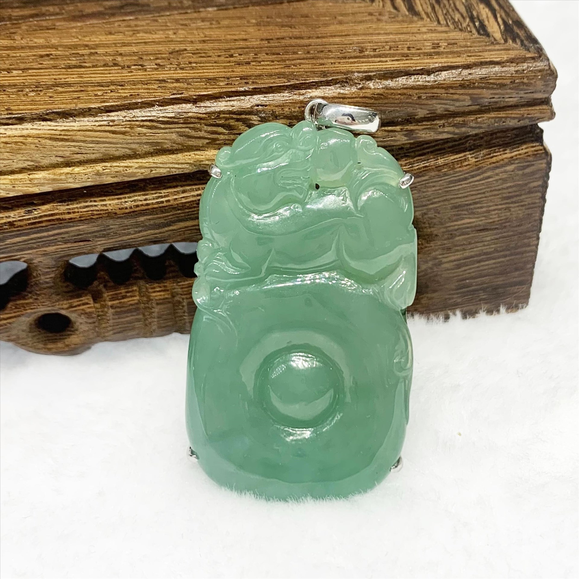 招財古錢玉獅墜