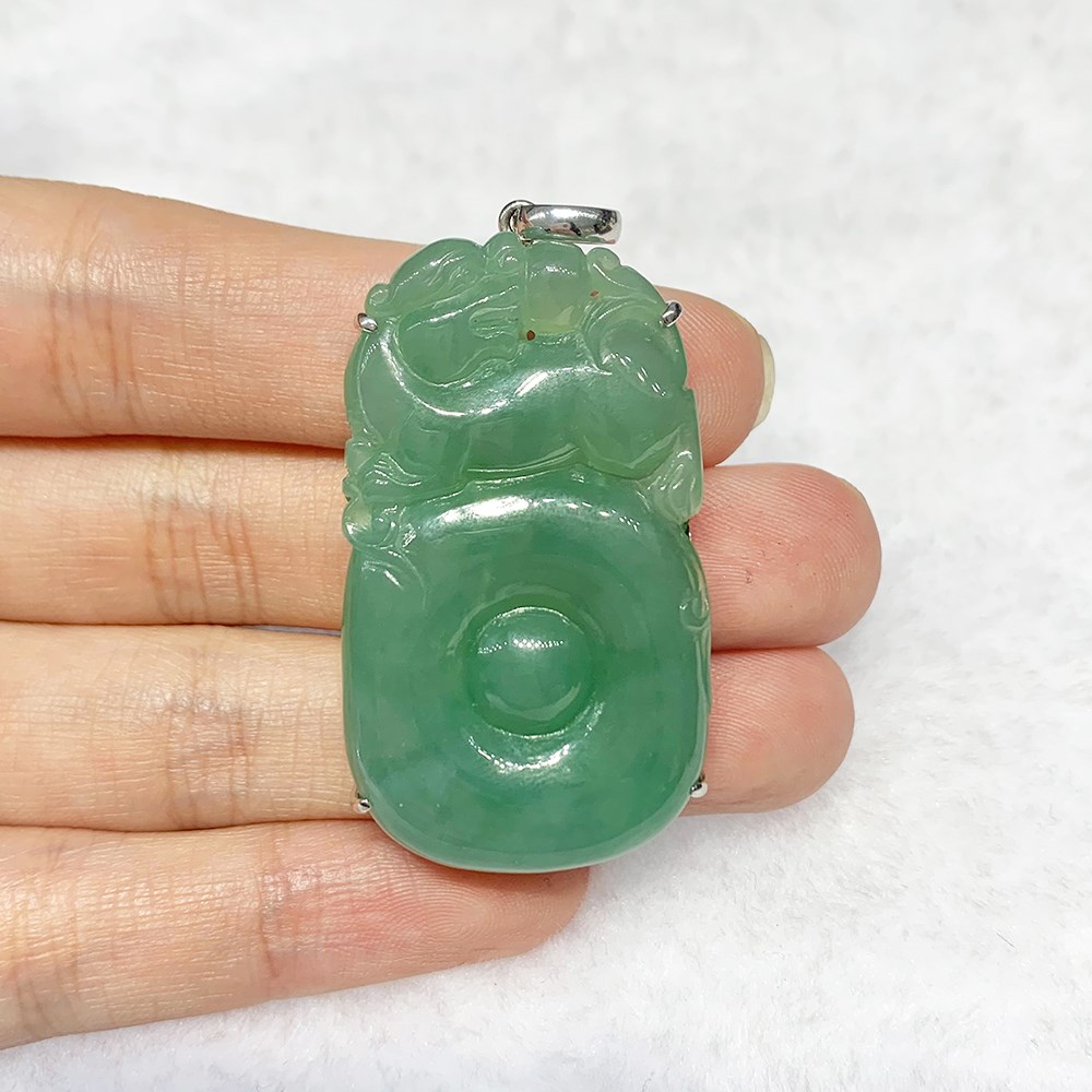 招財古錢玉獅墜