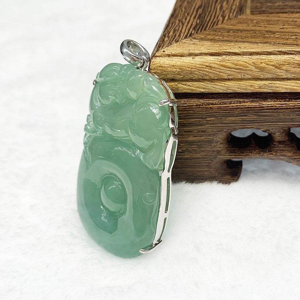 招財古錢玉獅墜