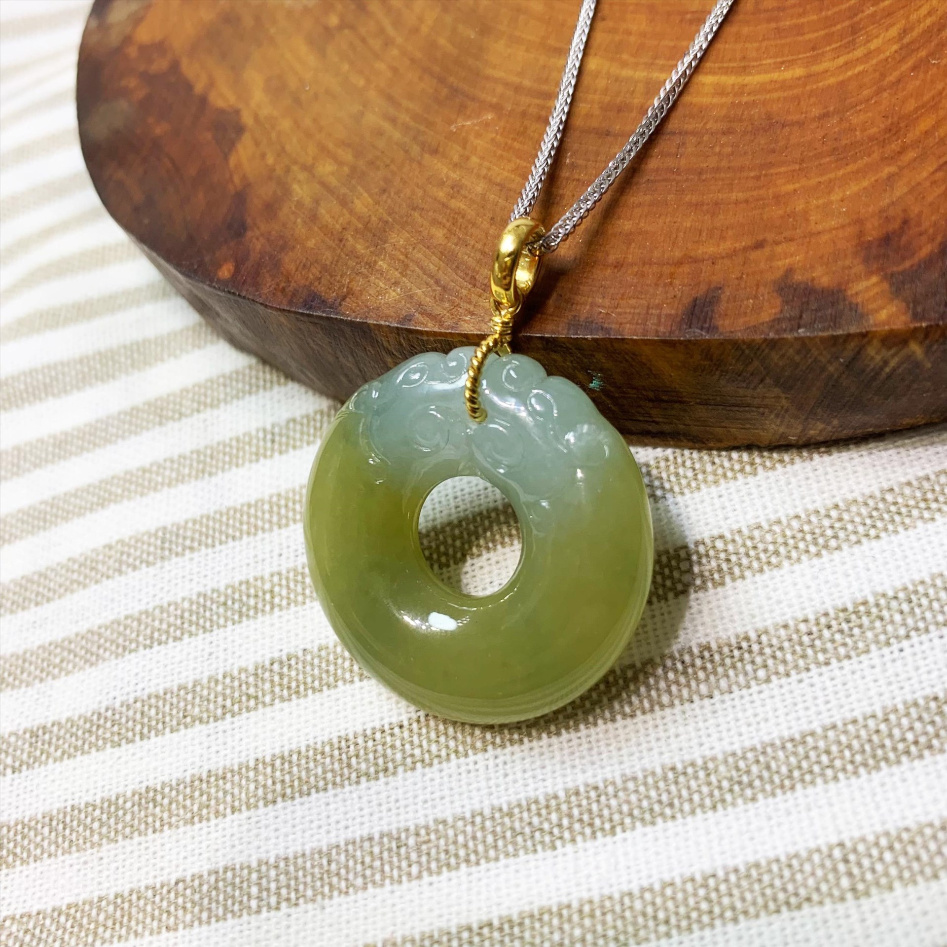 雙龍玉珮(已售出)