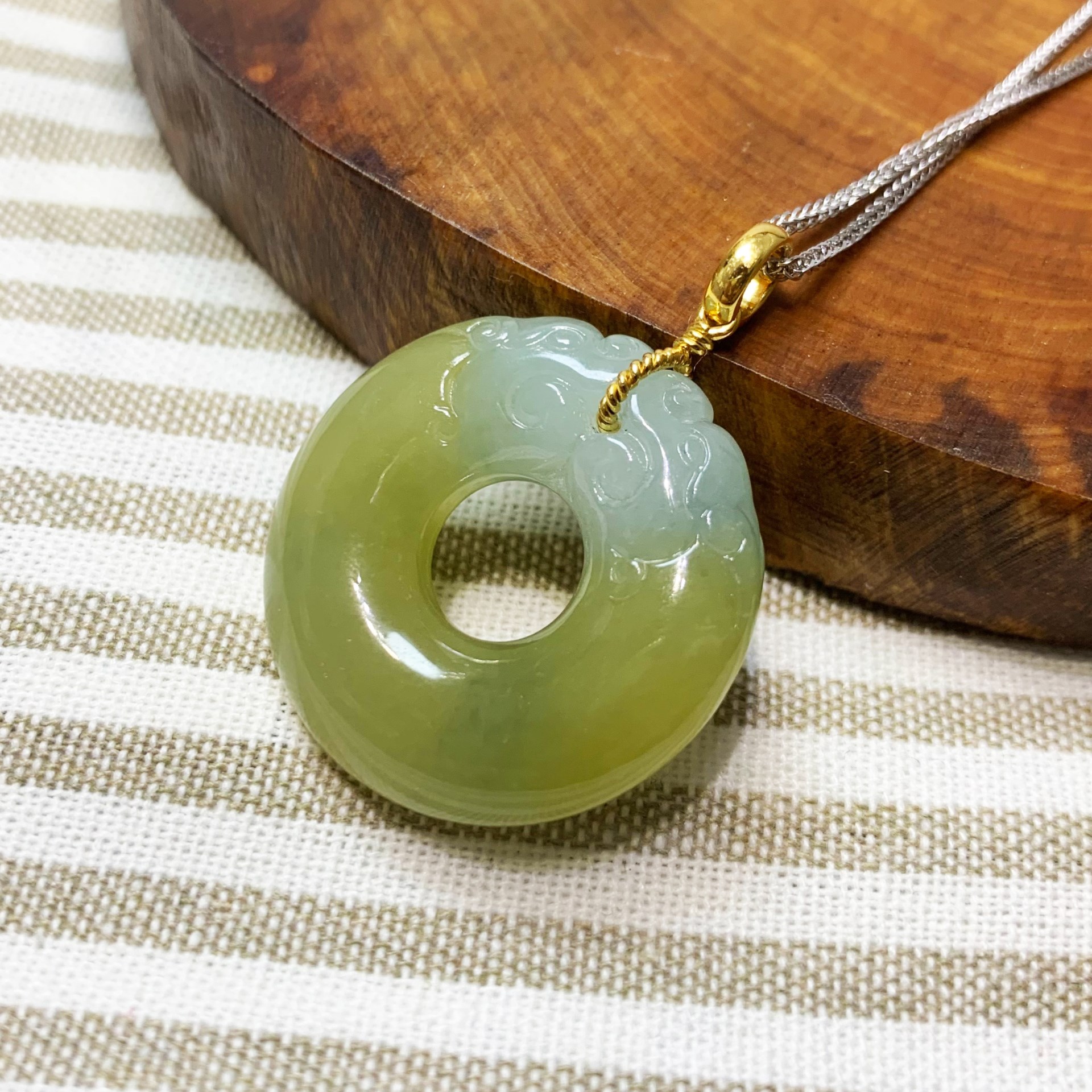 雙龍玉珮(已售出)