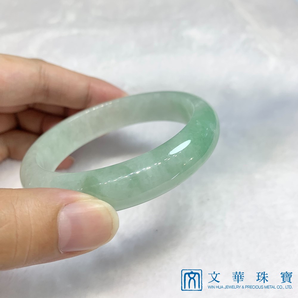 冰糯種蘋果綠玉鐲(18-18.5圍)已售出