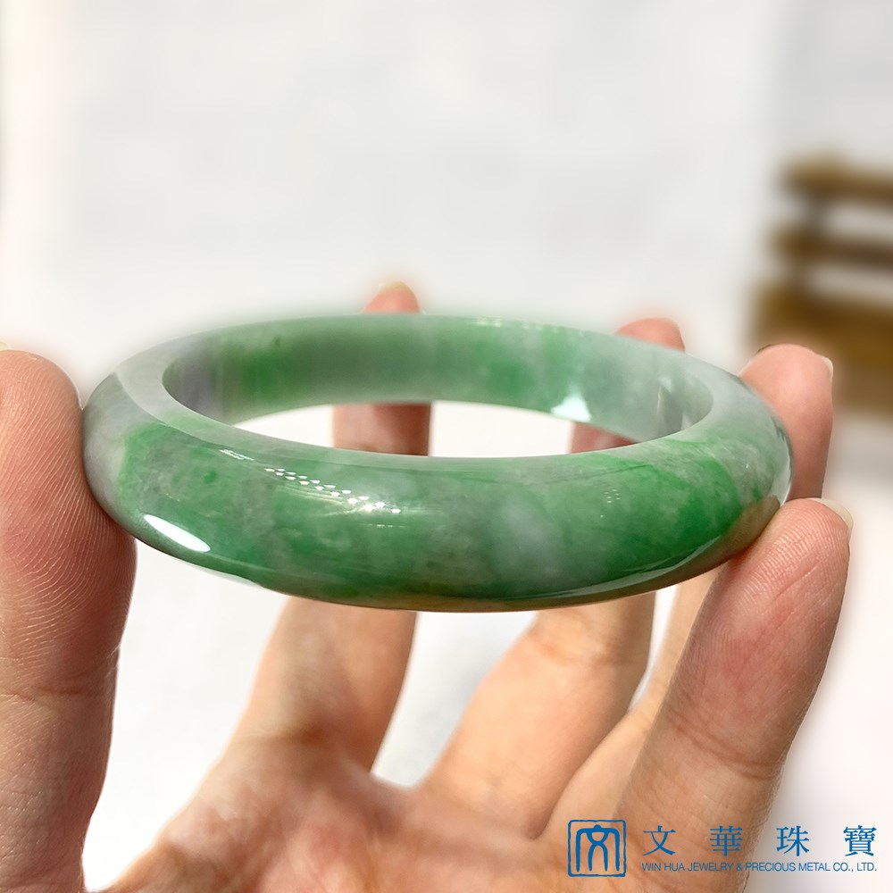 翡翠三彩玉鐲(18.5-19圍) 附中國寶石證書(已售出)