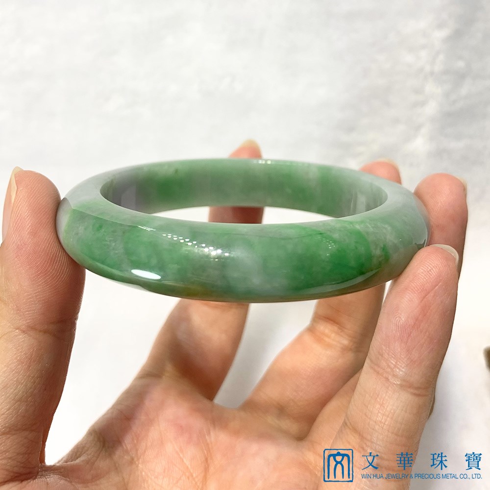 翡翠三彩玉鐲(18.5-19圍) 附中國寶石證書(已售出)
