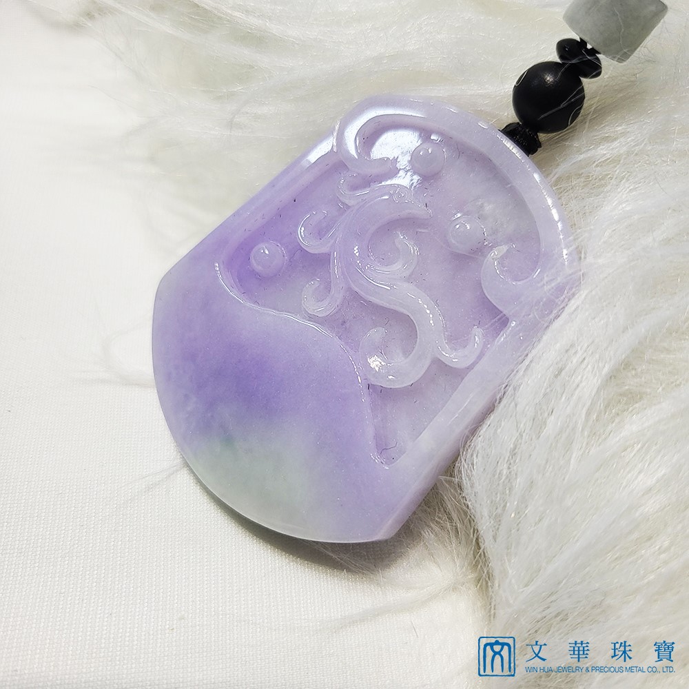 春帶財龍鳳玉牌