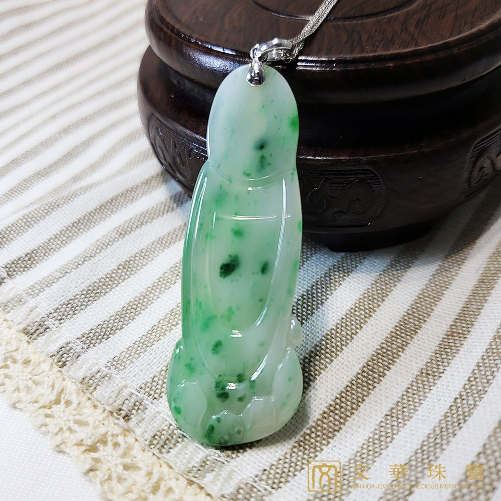 冰種飄翠綠立姿觀音