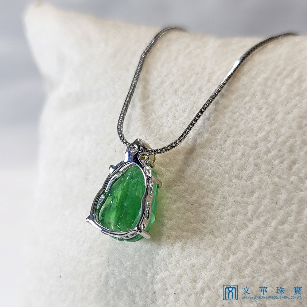 翡翠小貔貅玉墜 鑲嵌黃彩鑽墜頭 (已售出)