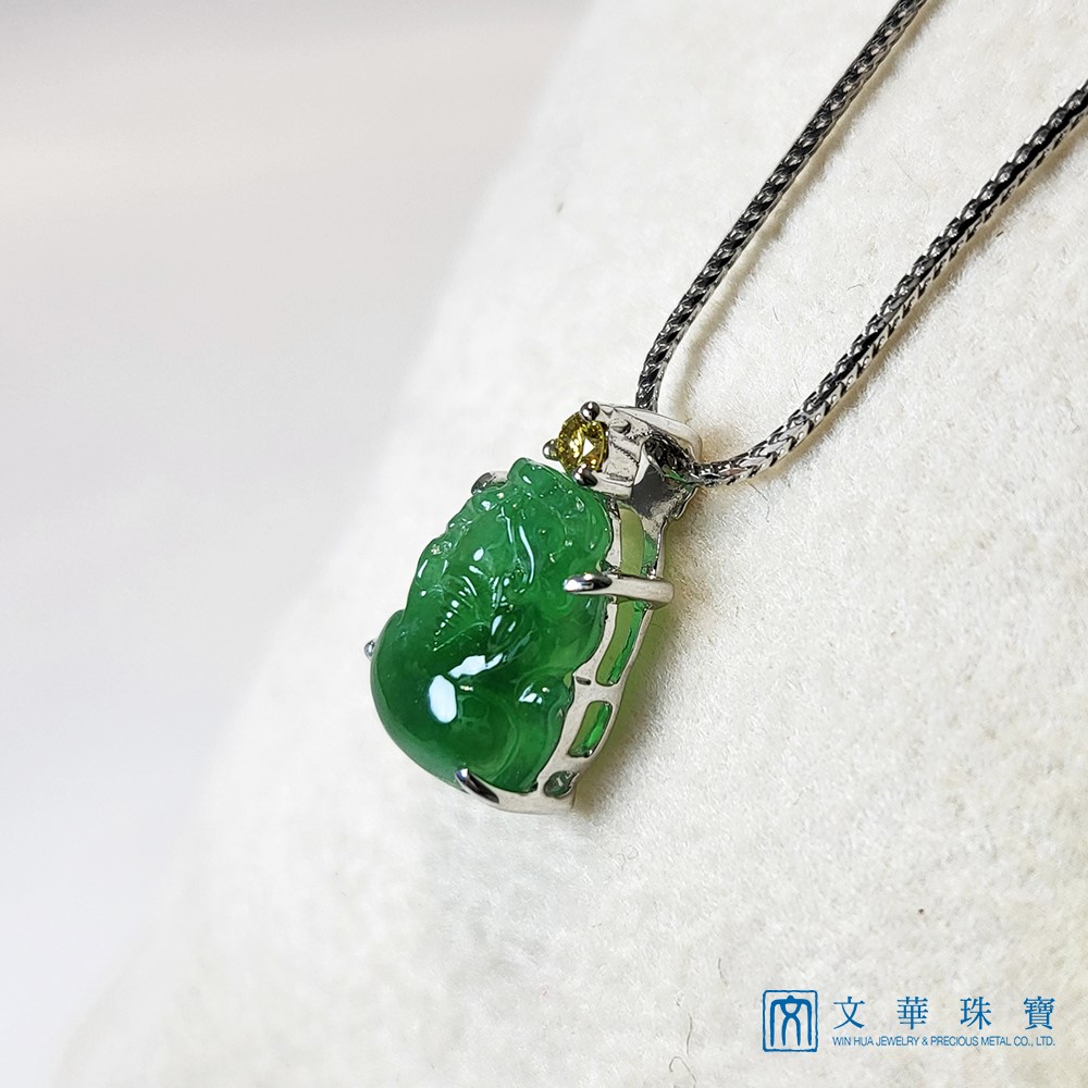 翡翠小貔貅玉墜 鑲嵌黃彩鑽墜頭 (已售出)