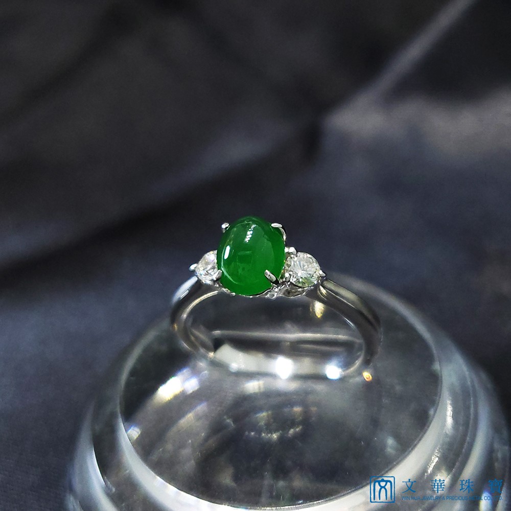 冰種翠綠翡翠戒指 鑲嵌天然真鑽(已售出)