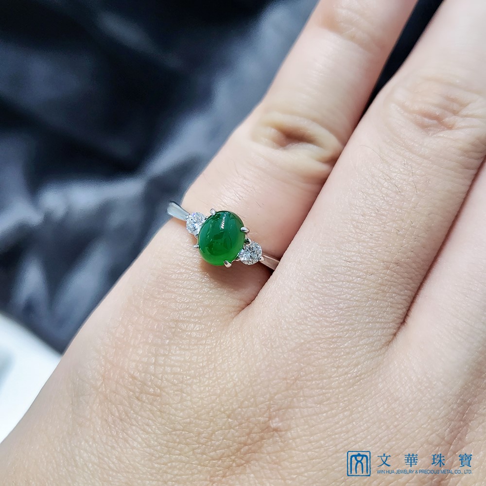 冰種翠綠翡翠戒指 鑲嵌天然真鑽(已售出)