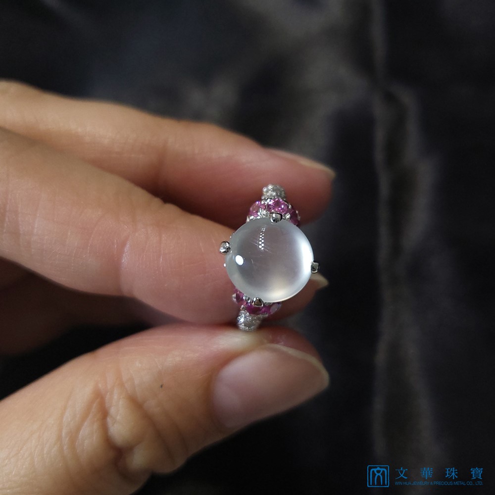 冰玻蛋面翡翠鑽戒 (已售出)