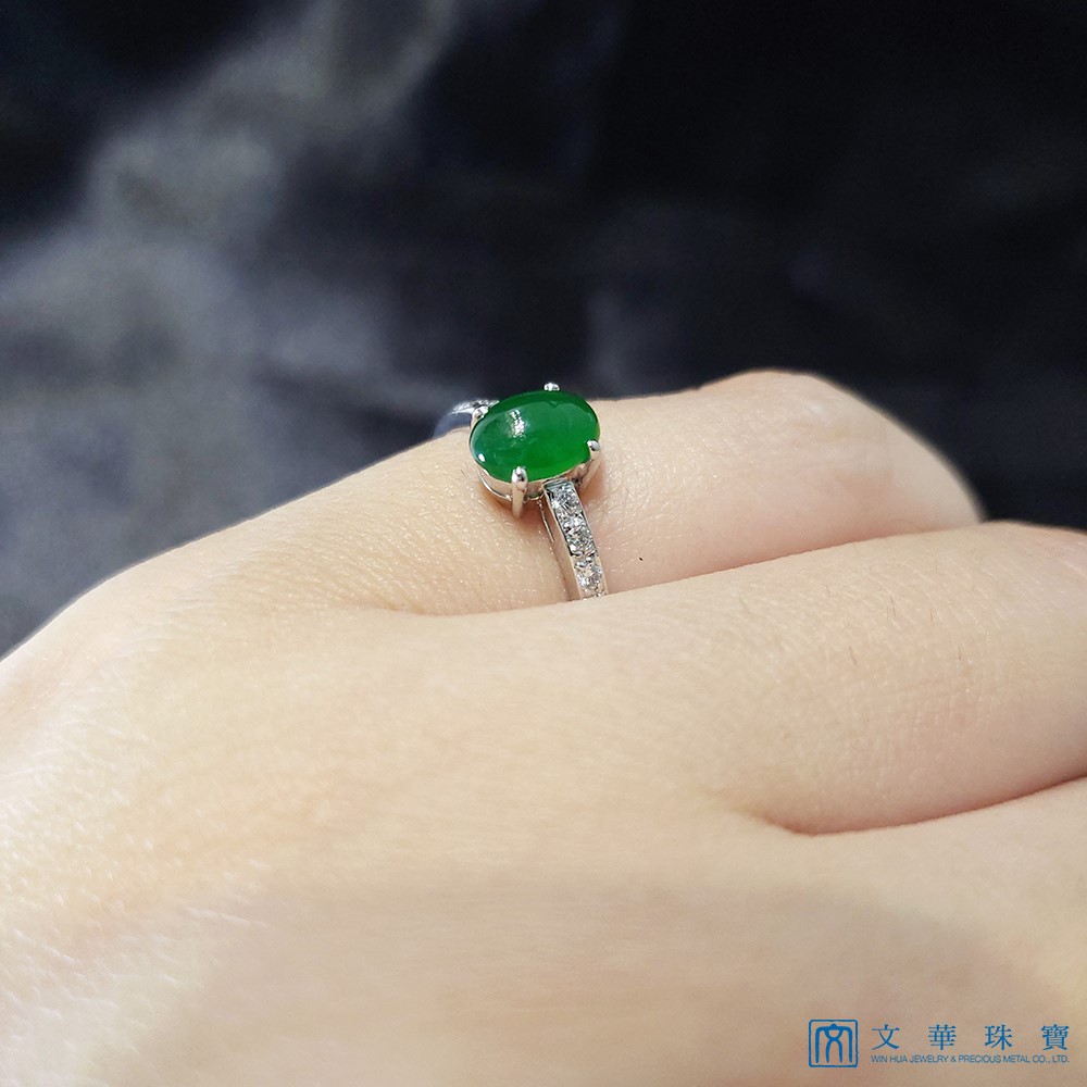  翡翠蛋面經典鑽戒 國際圍11.5號