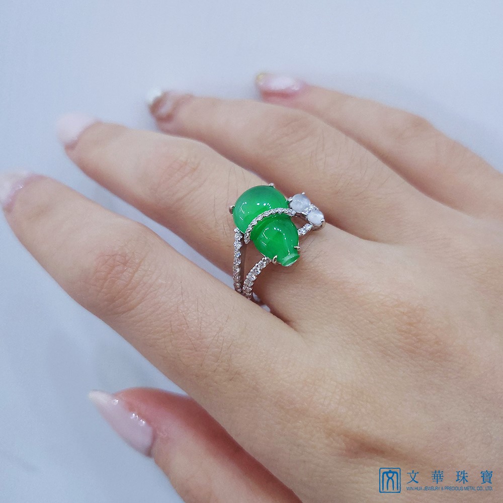 冰種放光翠綠葫蘆鑽戒(已售出)
