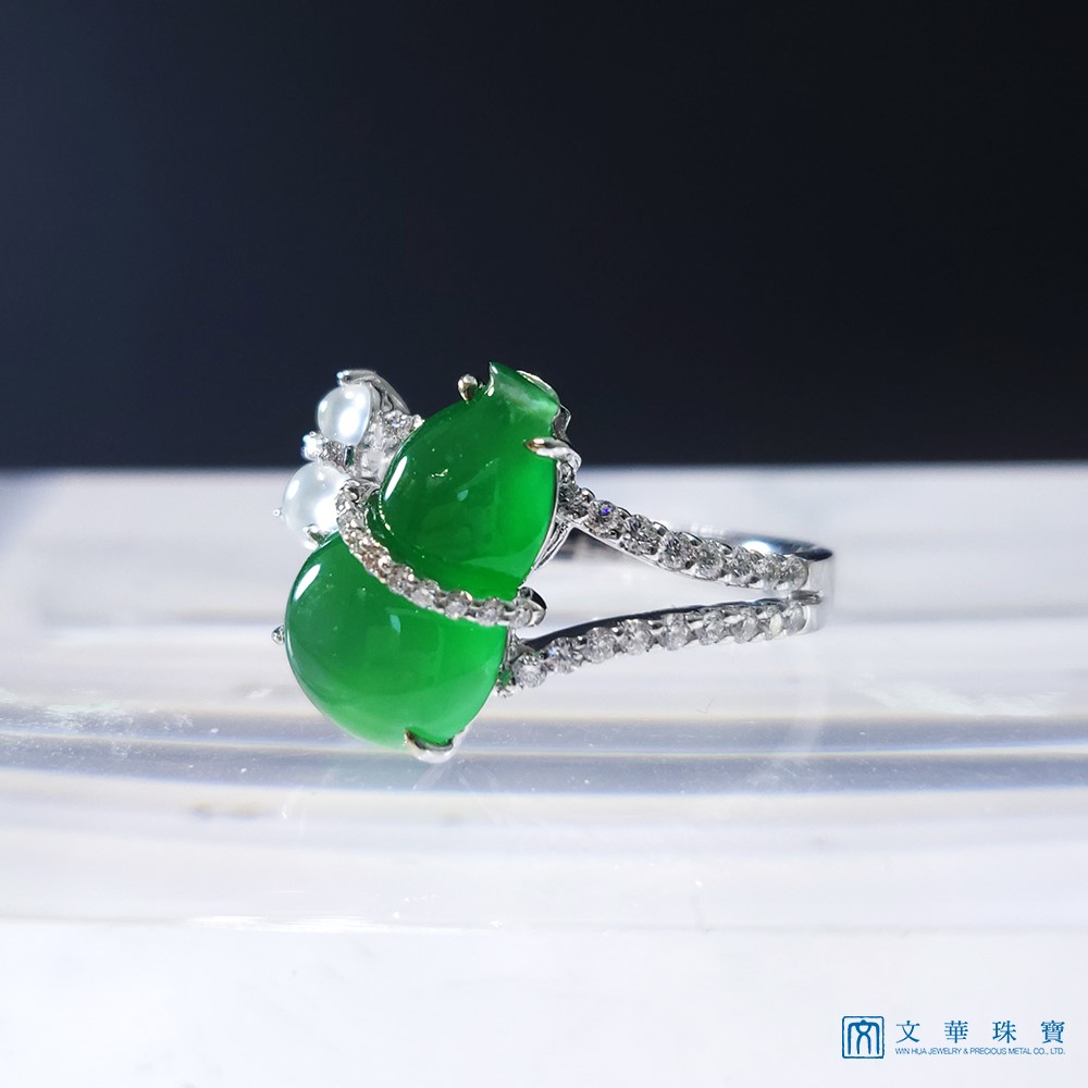 冰種放光翠綠葫蘆鑽戒(已售出)