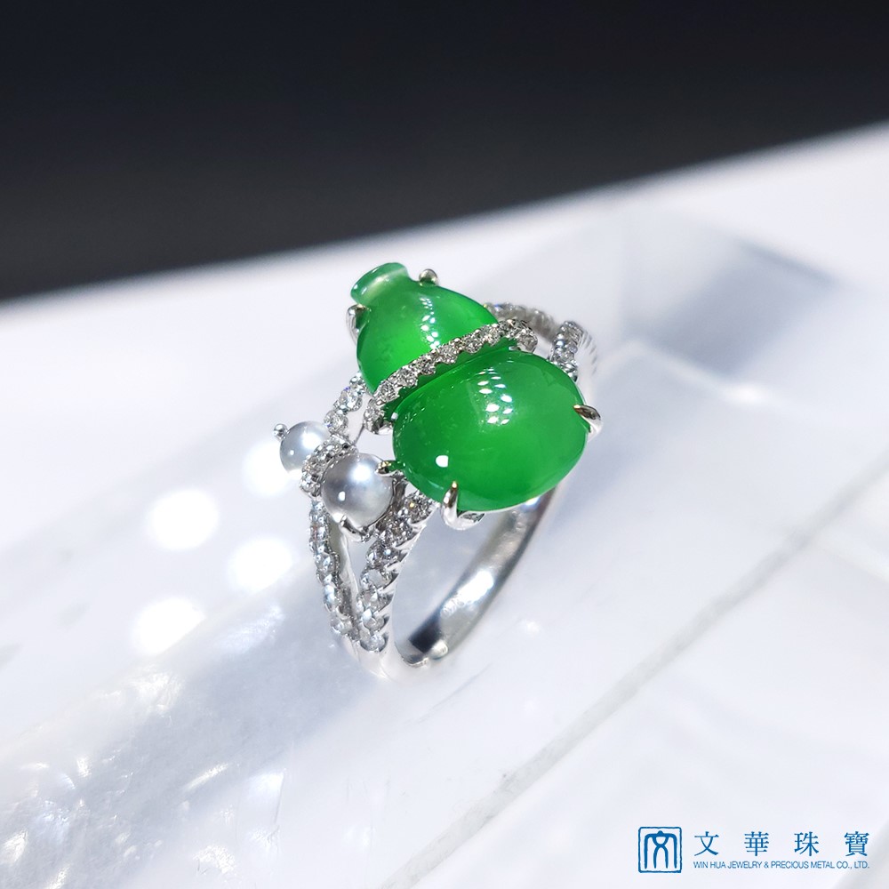冰種放光翠綠葫蘆鑽戒(已售出)