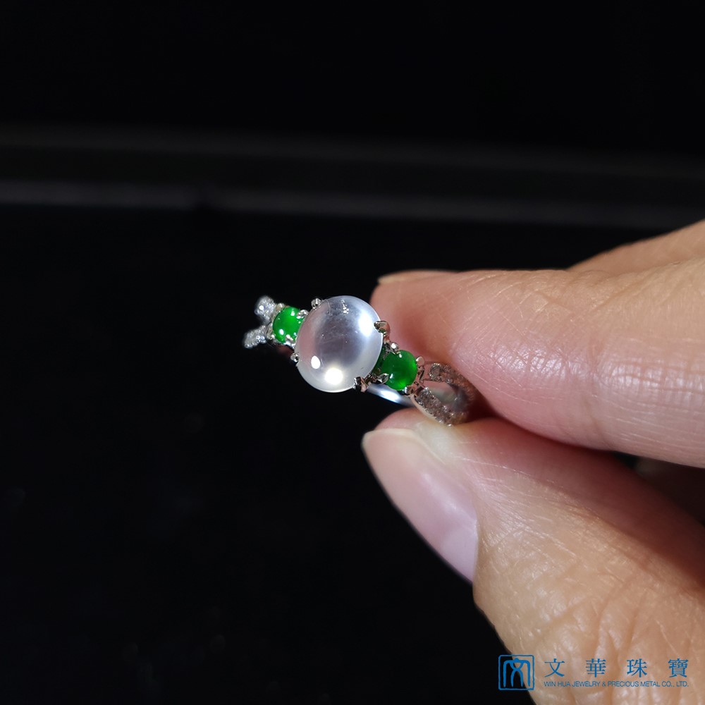 玻璃種蛋面鑽戒 國際圍11號(已售出)