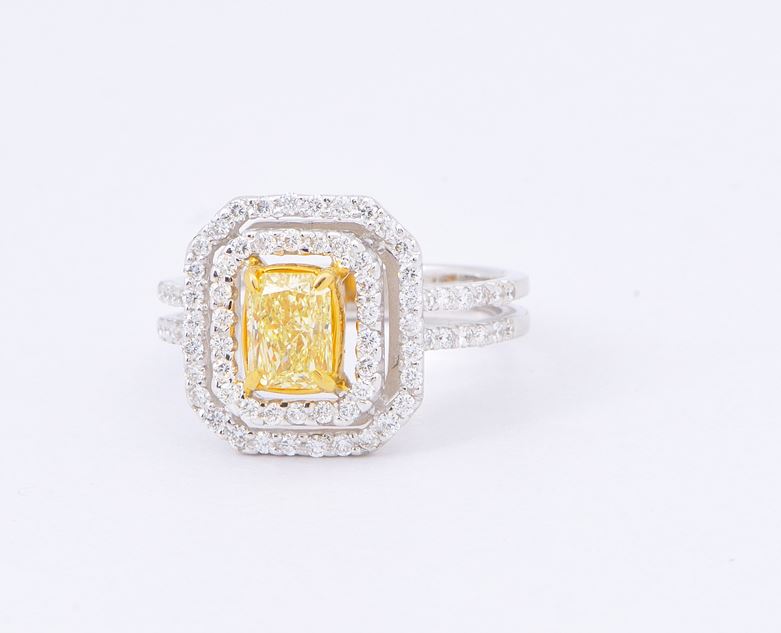 黃彩鑽0.82CT雷地恩鑽戒