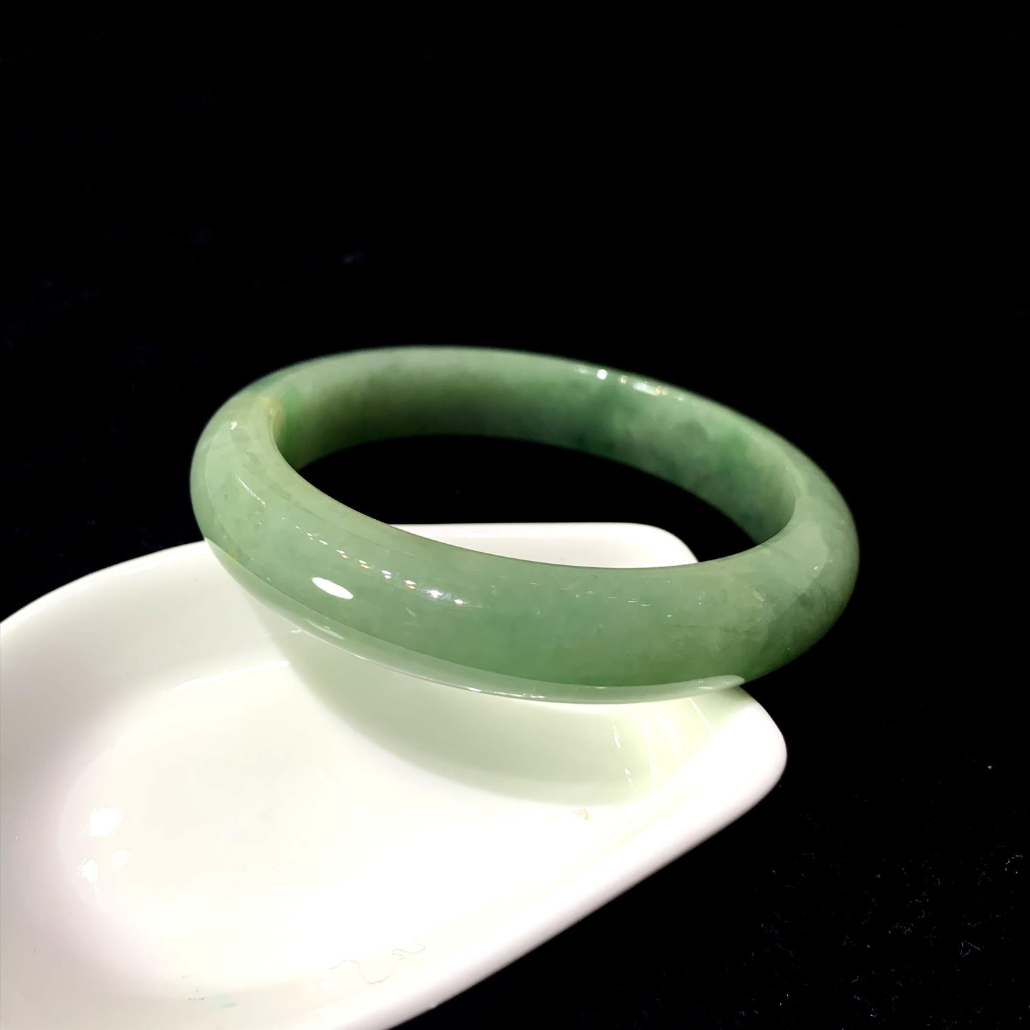 豆種翡翠玉鐲(18.5圍)(已售出)