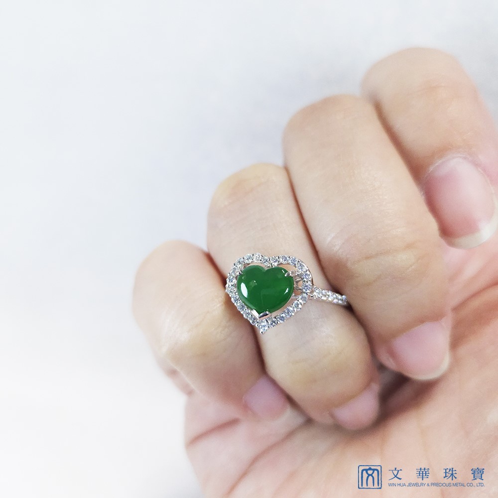 翡翠愛心鑽戒  國際圍12號