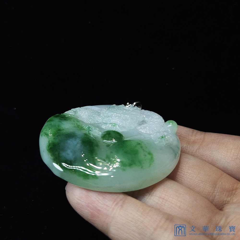 翡翠神龍正圓玉牌