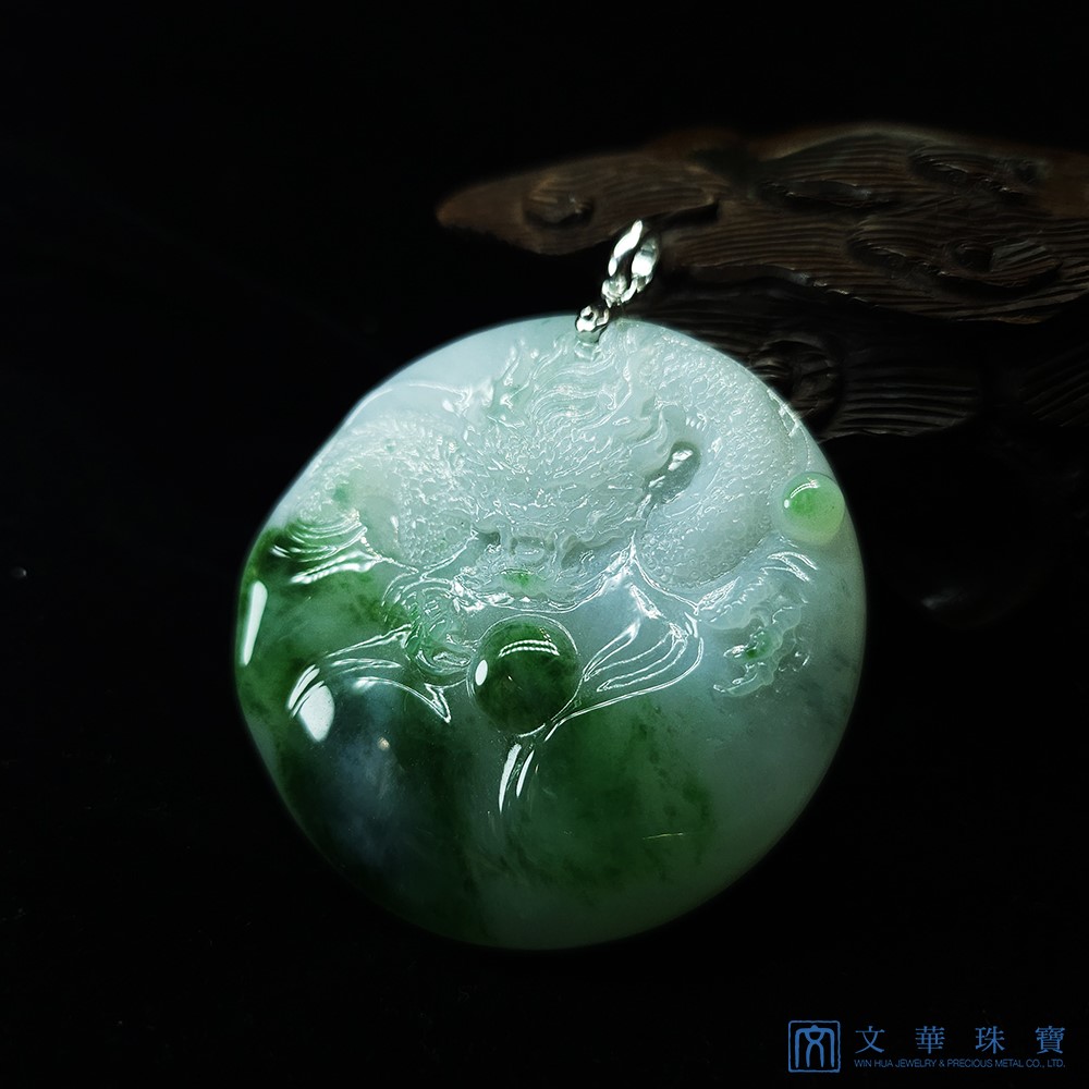 翡翠神龍正圓玉牌