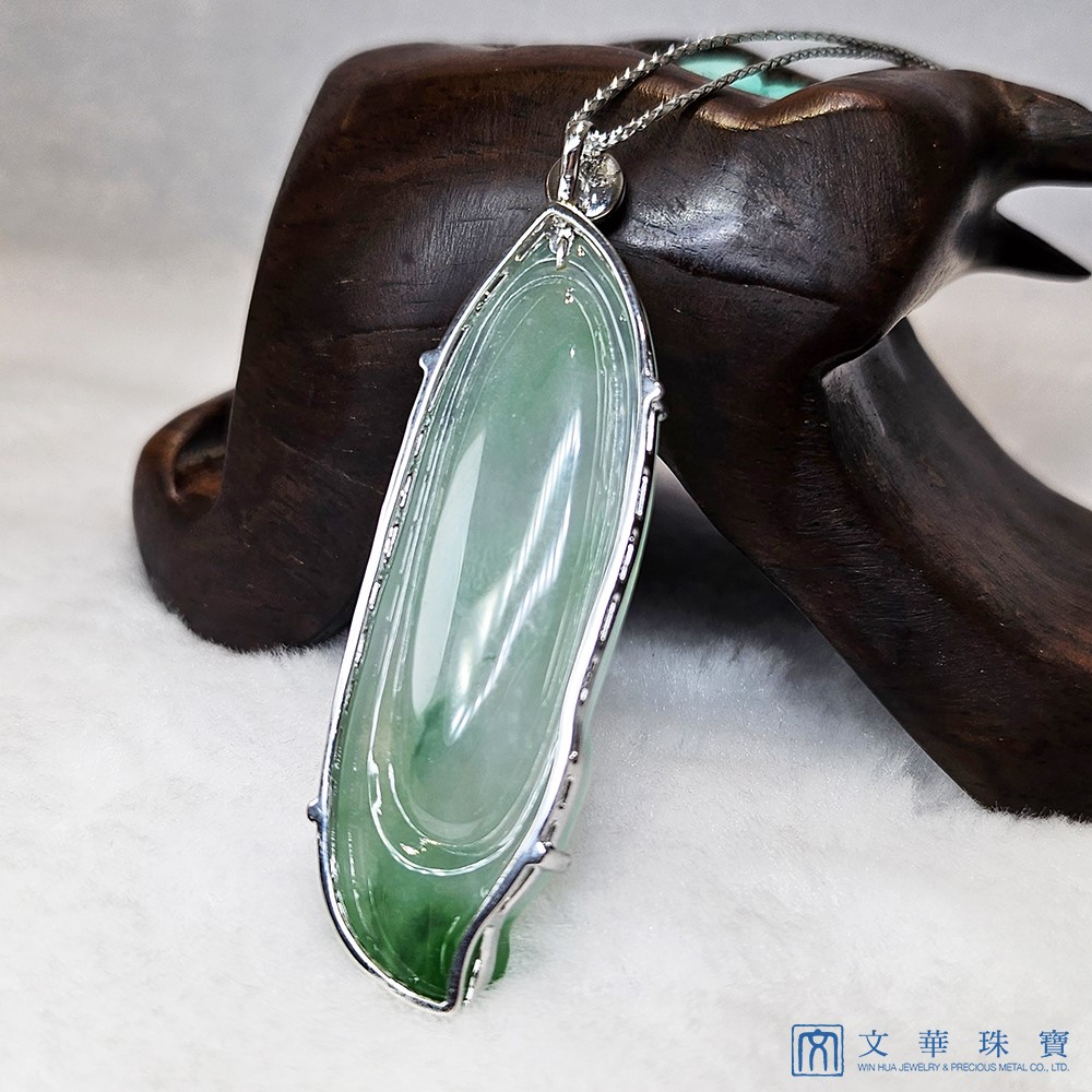 冰芙蓉帶綠觀音玉墜