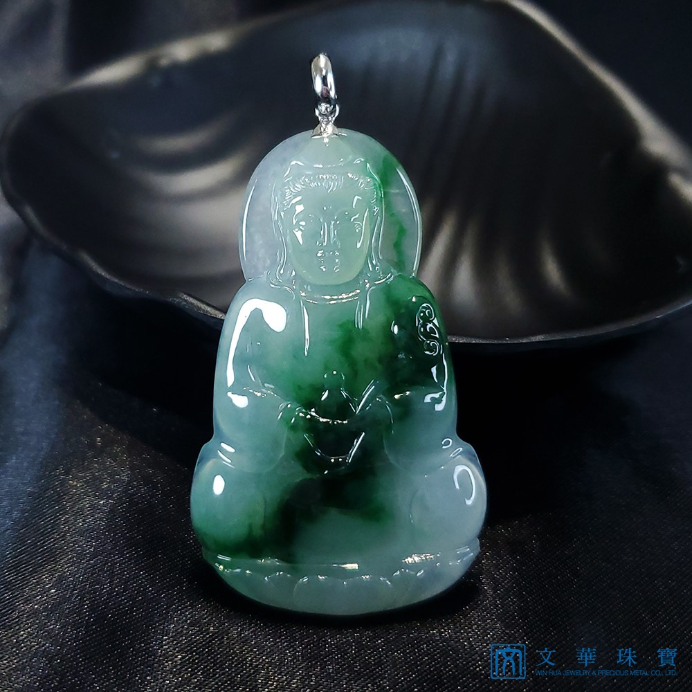 冰種帶綠坐姿大觀音(已售出)