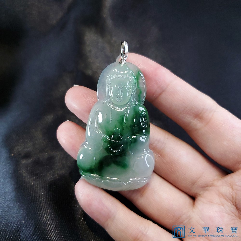 冰種帶綠坐姿大觀音(已售出)