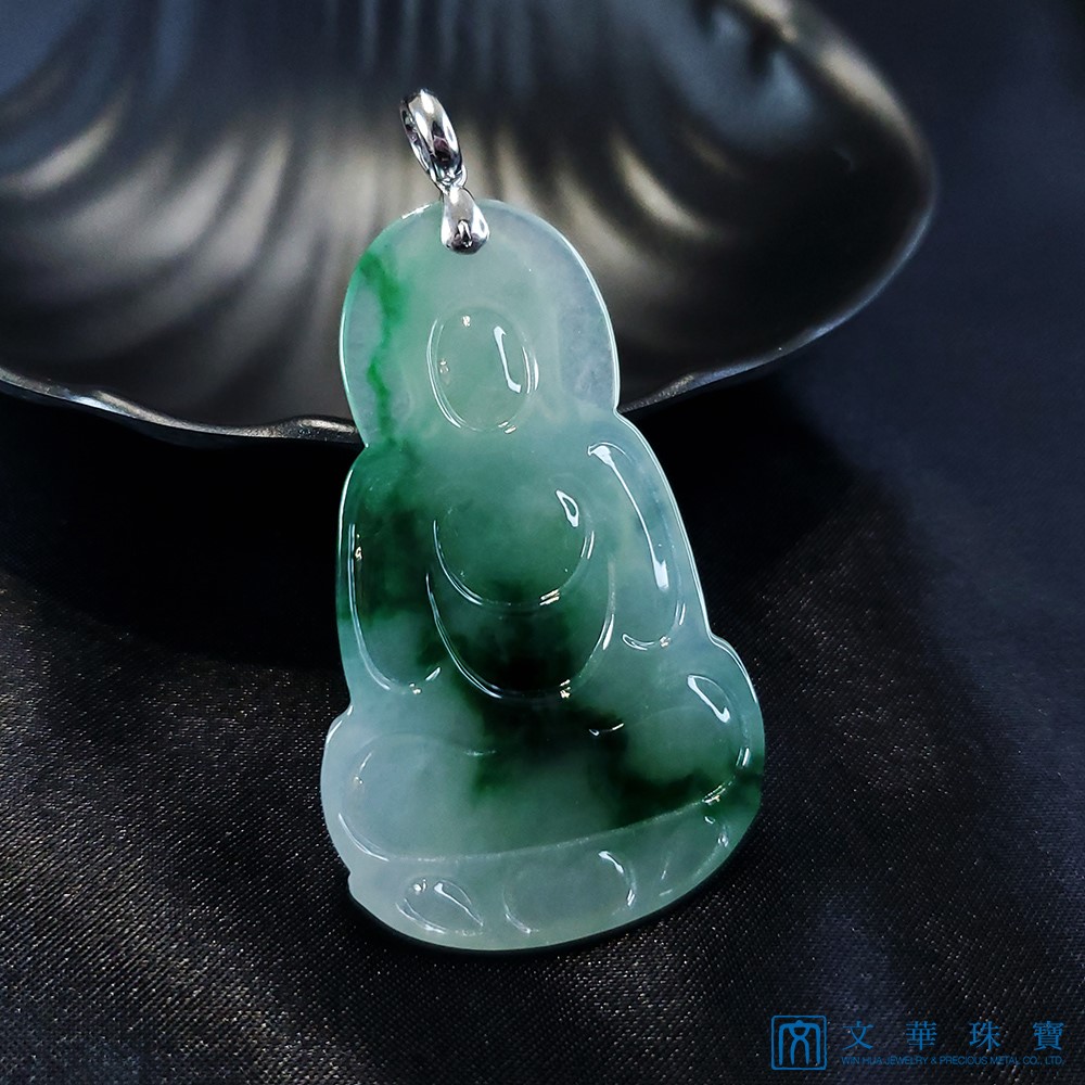 冰種帶綠坐姿大觀音(已售出)