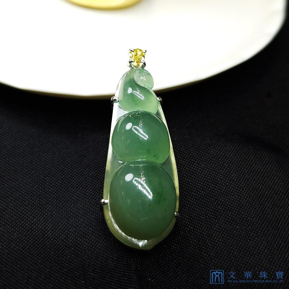 黃彩鑽湖水綠豆莢