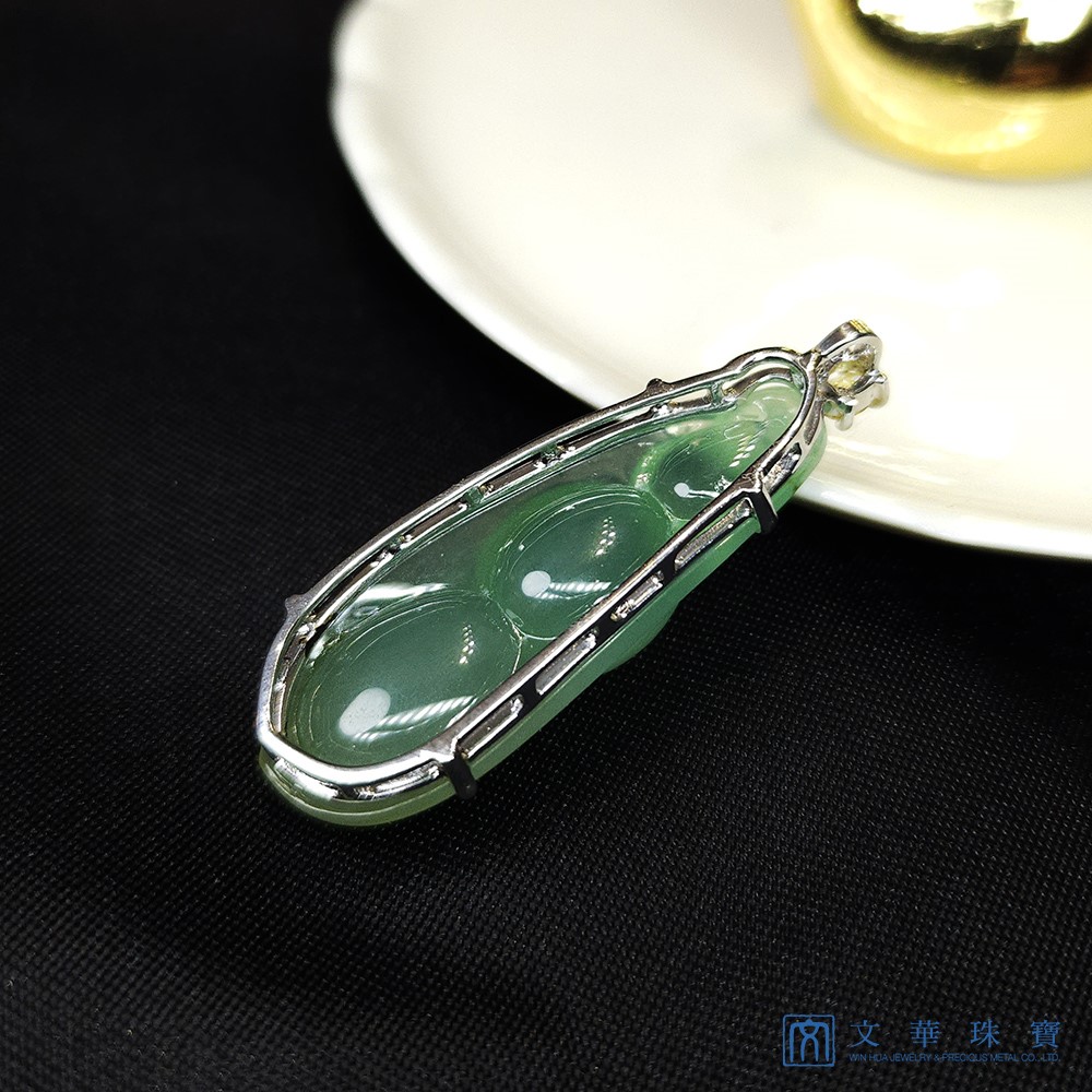 黃彩鑽湖水綠豆莢