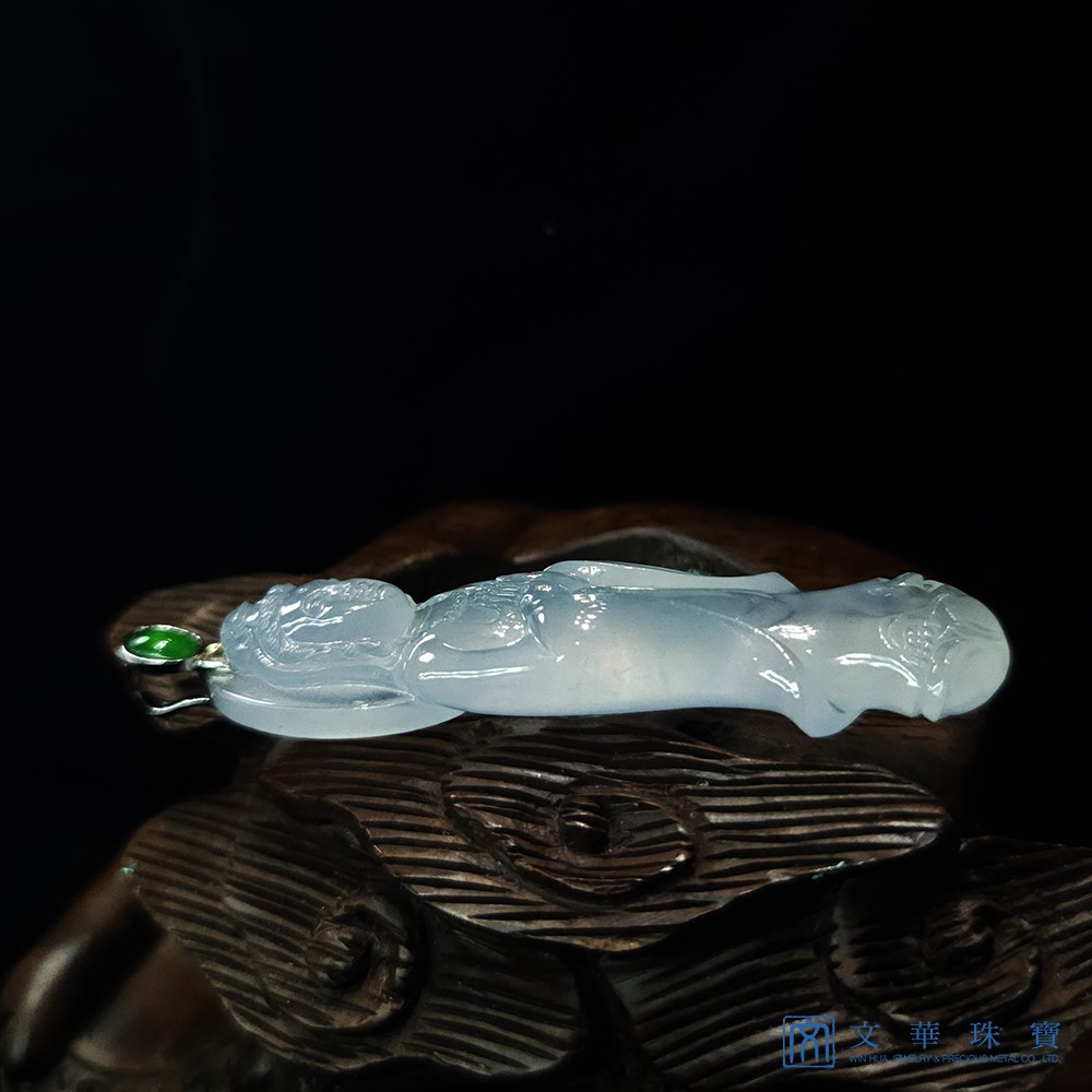 玻璃種立姿觀音玉墜 附中國寶石證書
