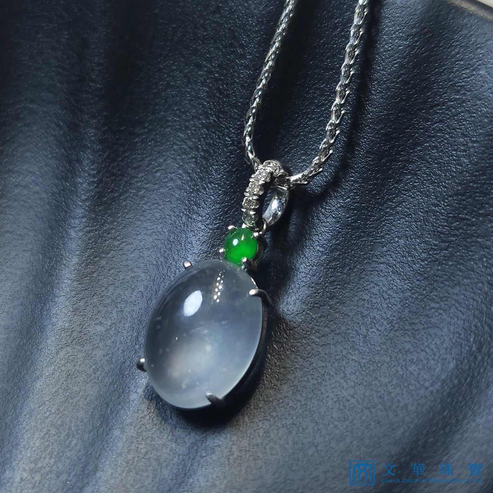 木拿種翡翠蛋面玉墜(已售出)