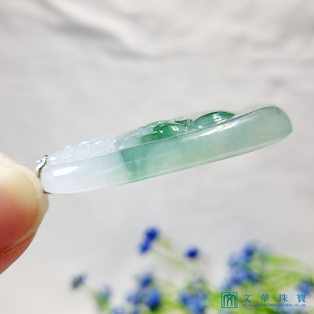 冰種帶綠觀音玉牌