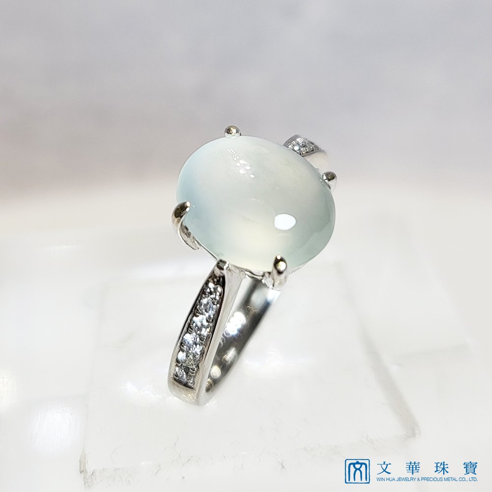 冰玻蛋面經典鑽戒 鉑金台 國際圍11.5號 