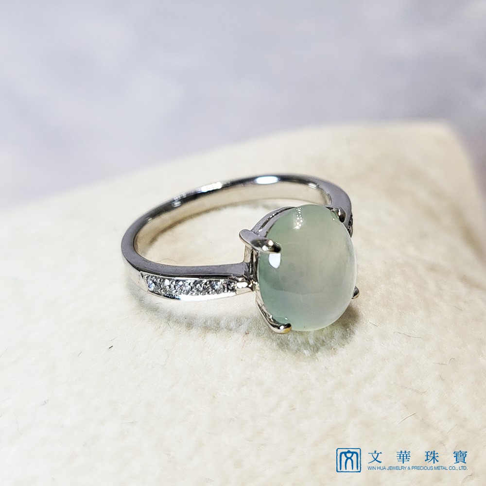 冰玻蛋面經典鑽戒 鉑金台 國際圍11.5號 