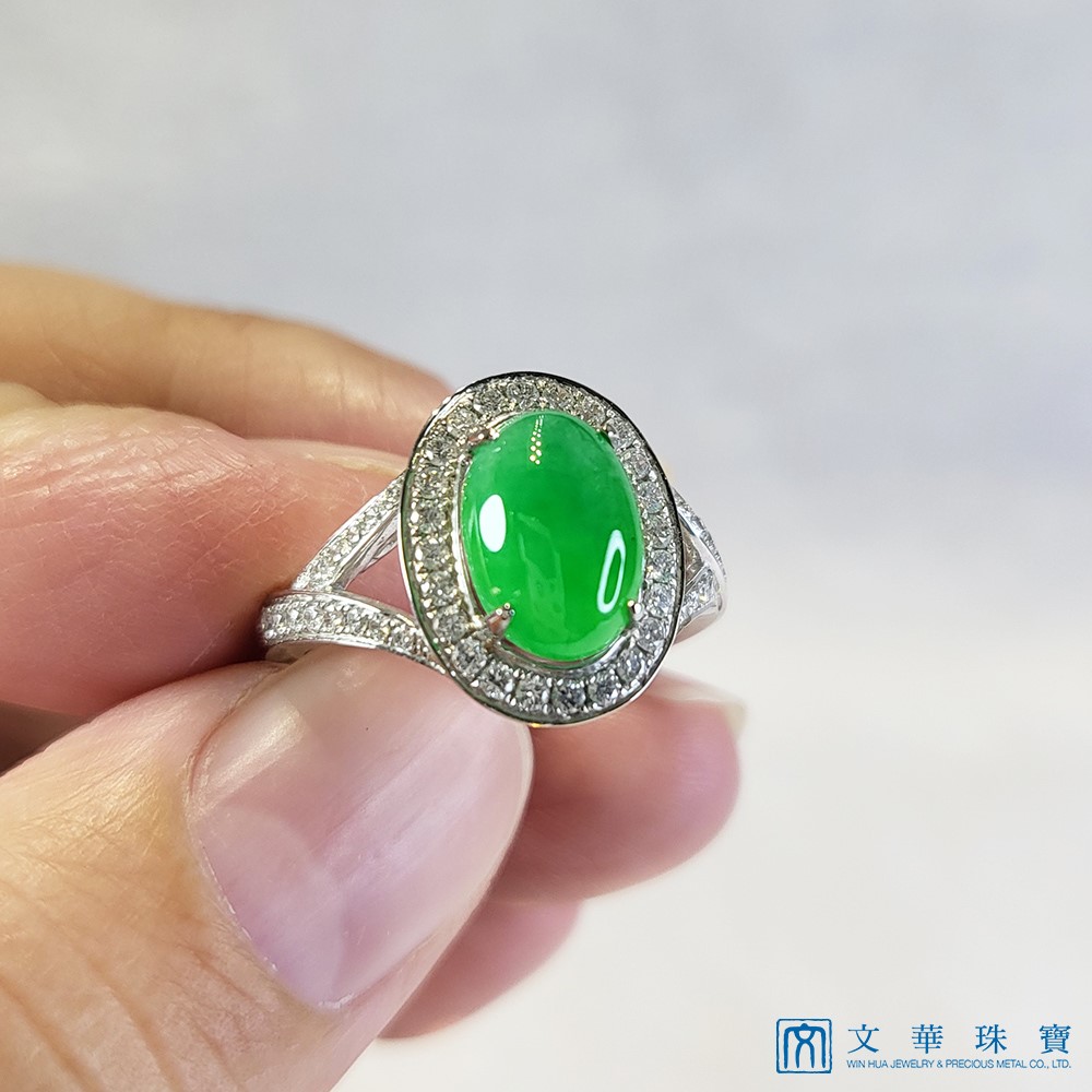 陽綠翡翠蛋面鑽戒 國際圍10號(已售出)